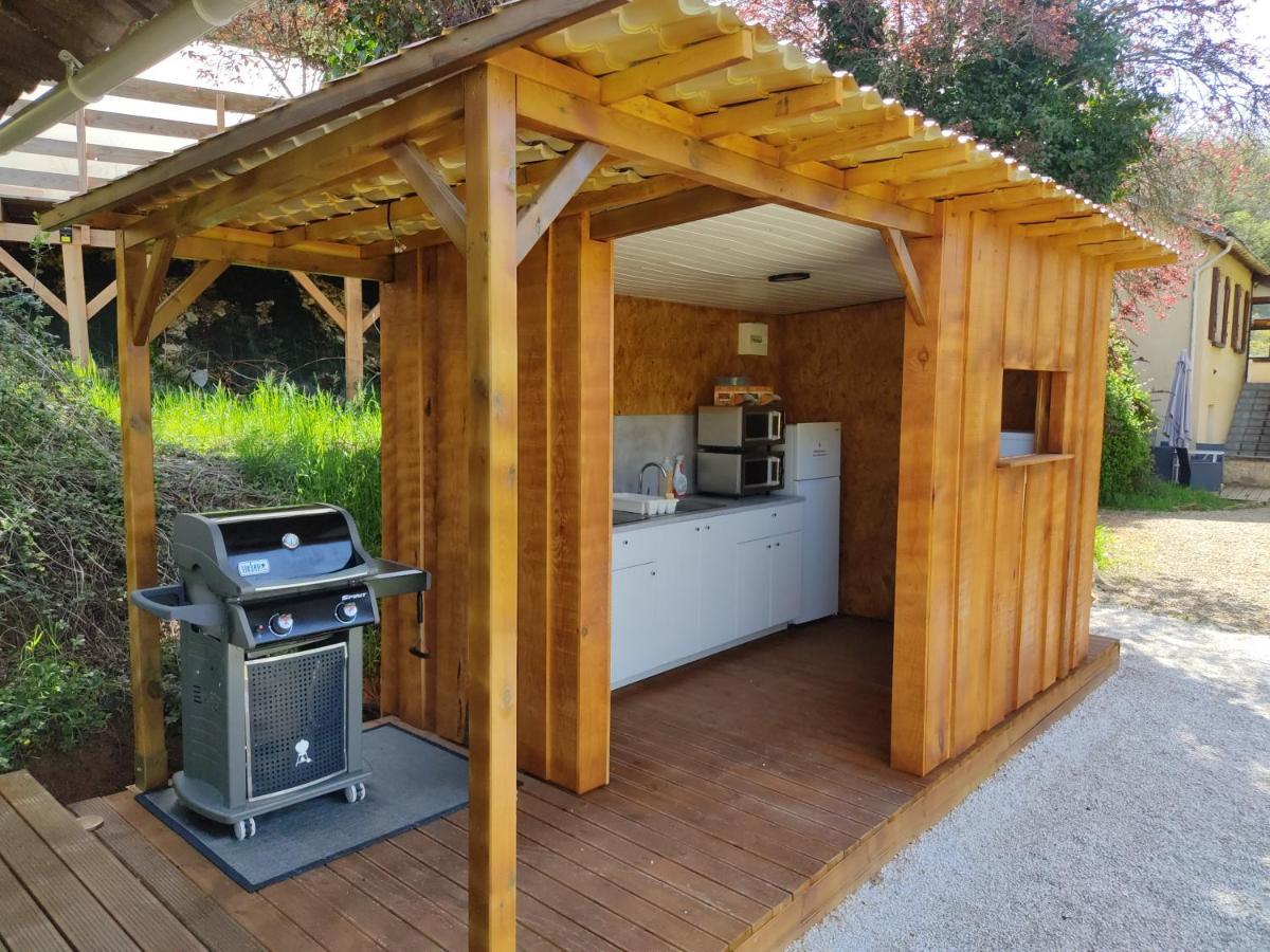 La Maison De Tari Vitrac  Luaran gambar
