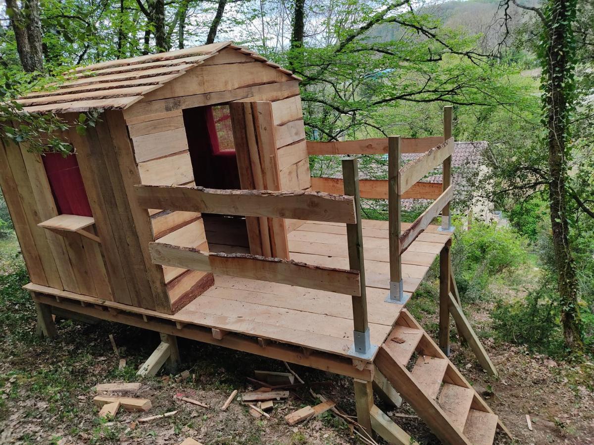 La Maison De Tari Vitrac  Luaran gambar