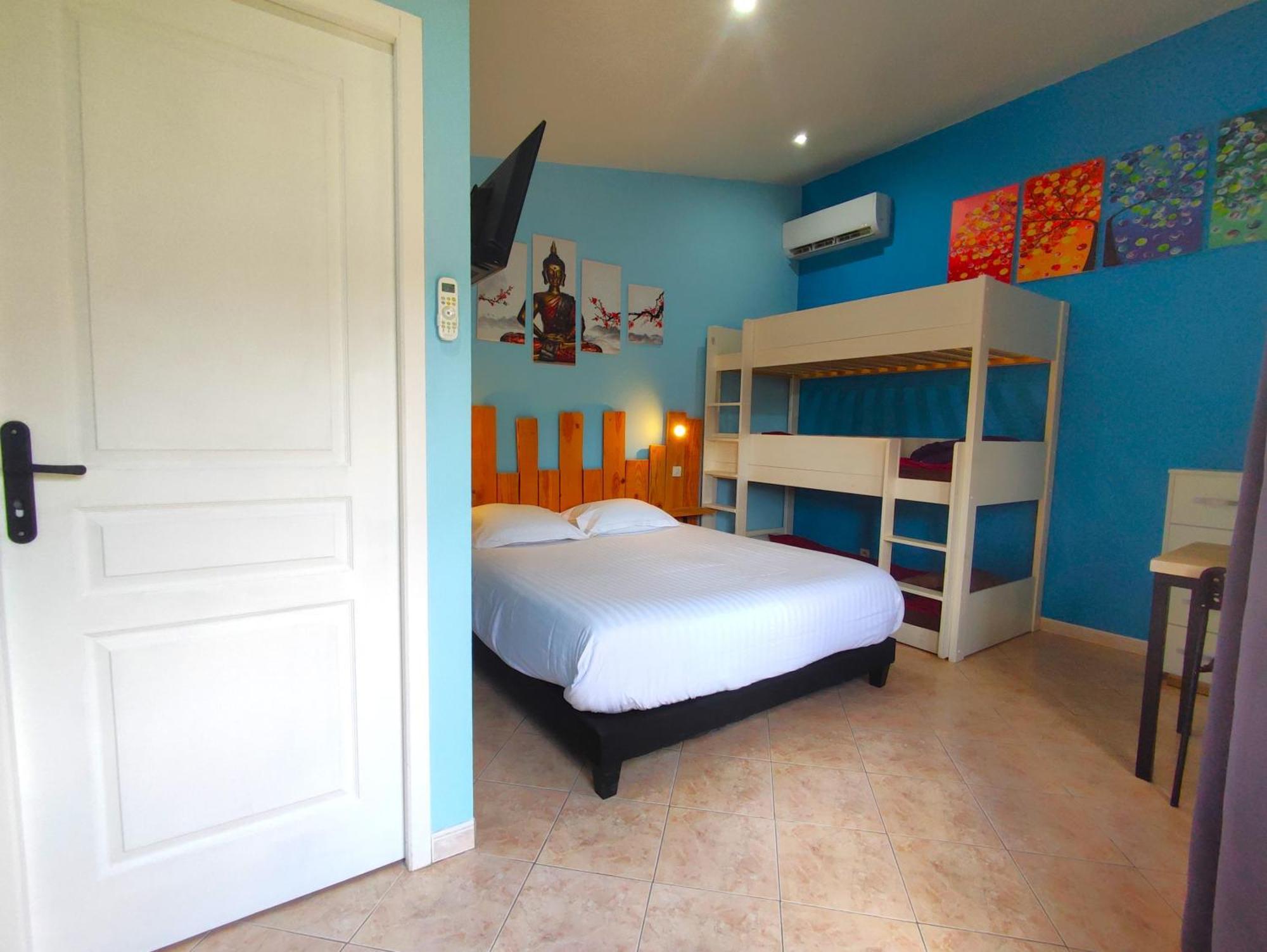 La Maison De Tari Vitrac  Luaran gambar